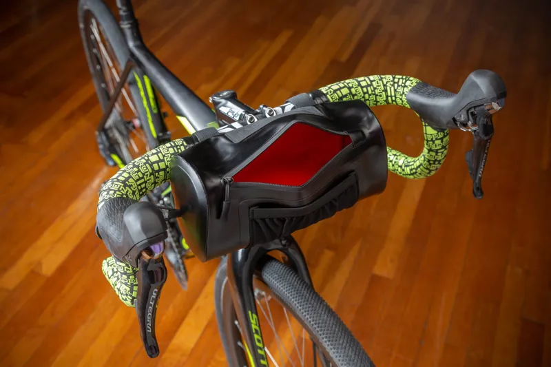 Arundel Handlebar Czar-1