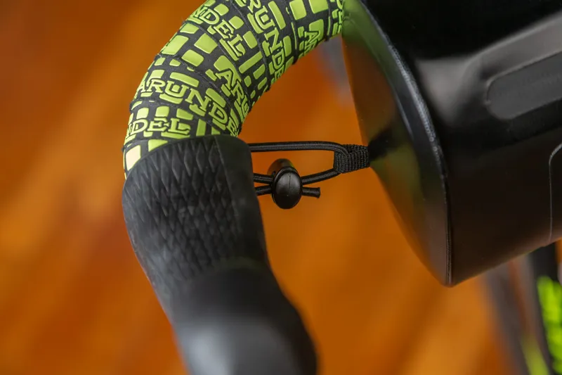 Arundel Handlebar Czar-2