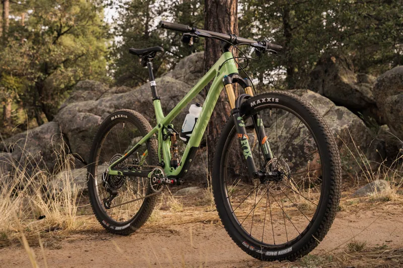 Pivot Mach 4 SL Ride GX/X01 with 29 Alloy Wheels in Sea Foam Green-3